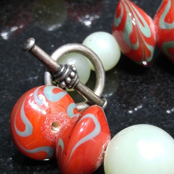 Chrysoprase Quartz Porcelain Bead Necklace Red Green White Toggle 1990s Vintage - Picture 8 of 10